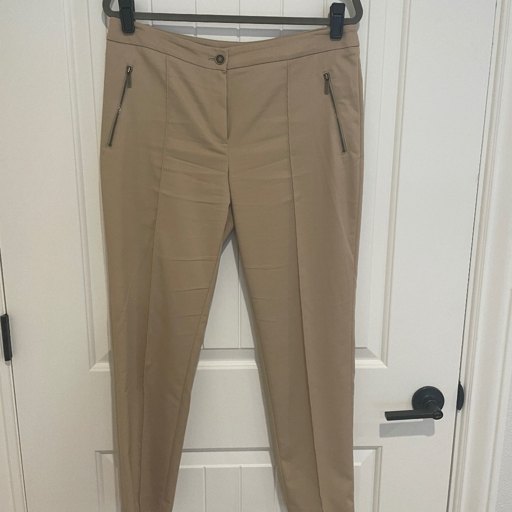 Jones New York tapered tan pants, size 8